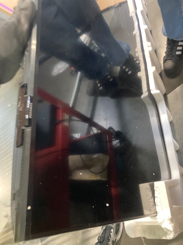 Photo 1 of **** Half of the screen its Damaged*** Samsung 75-Inch Class Crystal UHD U8000F 4K Smart TV (2025 Model) Endless Free Content, Crystal Processor 4K, MetalStream Design, Knox Security, Alexa Built-in *** Sell For Parts***