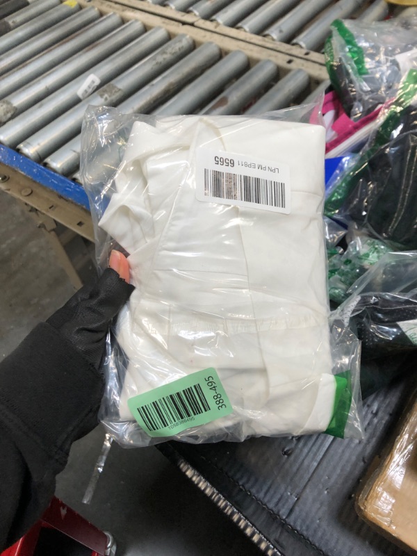 Photo 1 of ***ITEM CORRECT****Zoushen Mens Formal Suit Vest Slim Fit Ivory V Neck 3 Pockets Wedding Party Waistcoat L