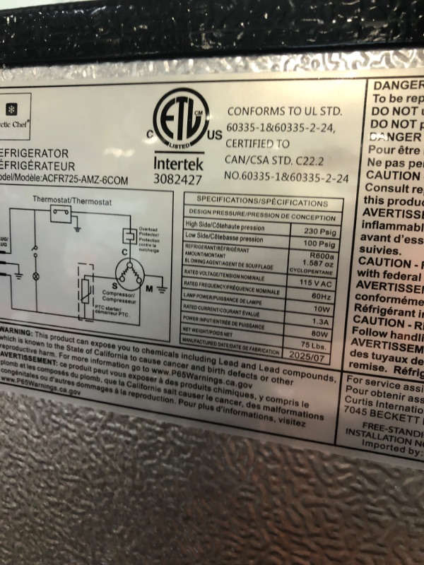 Photo 1 of ******TURNS ON PERFECTLY***** ARCTIC CHEF ACFR725AMZ6COM 2 Door Apartment Size Refrigerator with Freezer, Stainless