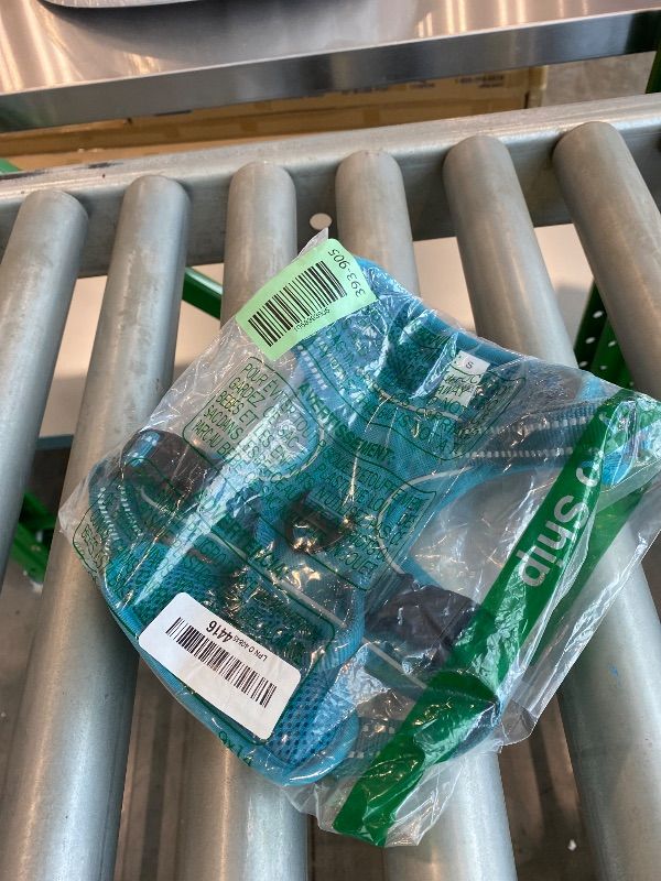 Photo 1 of *Minor Damaged*Voyager No Pull Dog Harness for Medium and Large Dogs, Dual Leash Attachments, Adjustable Soft but Strong Pet Harness with 3M Reflective Technology, Turquoise Nylon, S (Chest: 16 - 20")