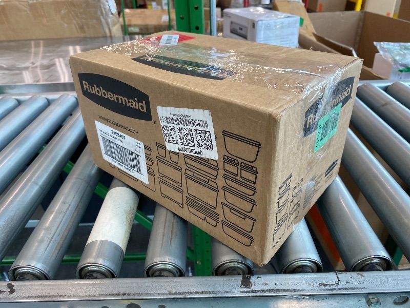 Photo 1 of *Major Damaged* Rubbermaid Brilliance BPA-Free Food Storage Containers with Lids, Airtight Clear Set of 2 (9.6 Cup), Ideal for Lunch, Meal Prep, and Leftovers