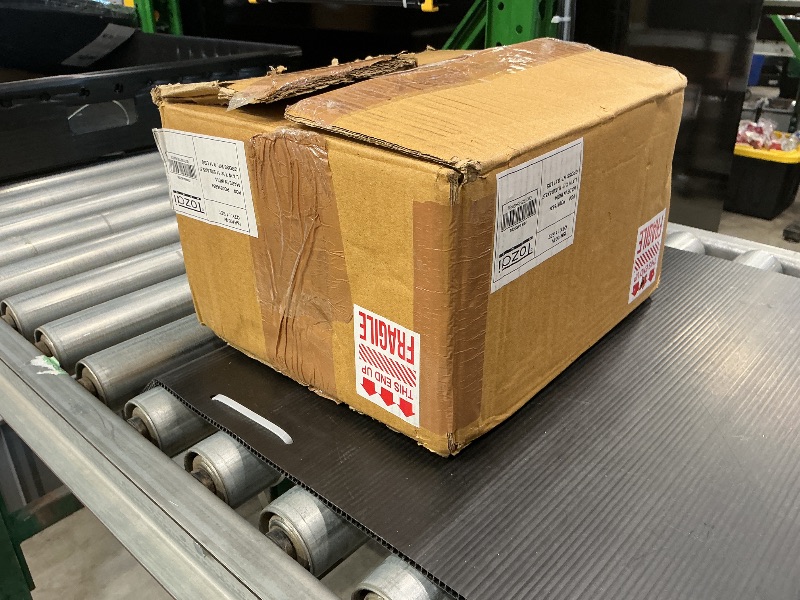 Photo 1 of *Missing Parts - Check clerk notes*
Two's Company Blanc De Blanc 28 Pc Gold Dot Domino Set in Covered Storage Box