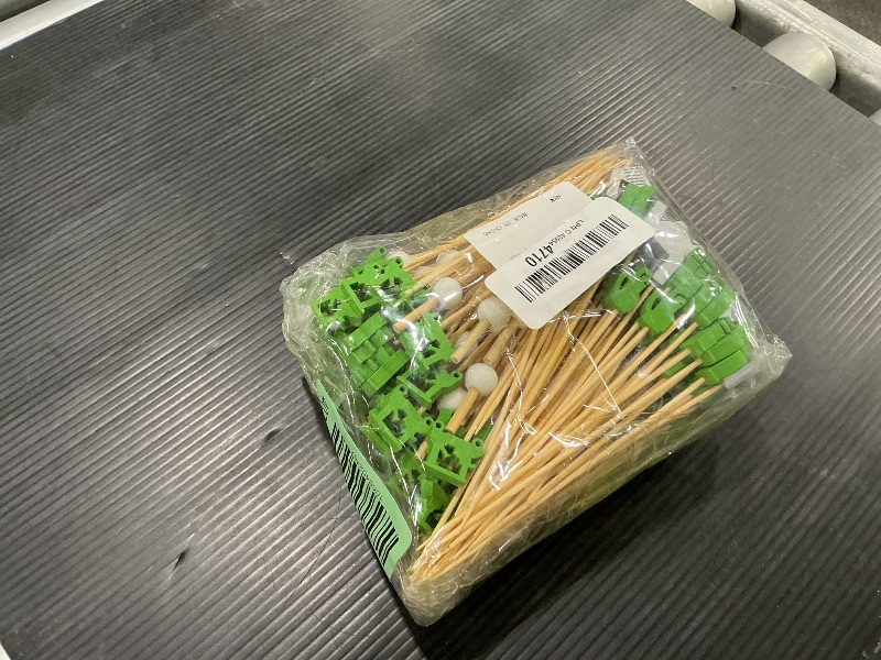 Photo 1 of 200Pcs Golf Cocktail Picks,4.7 Inch Golf Theme Decorative End Cocktail Skewers Sandwich Fruit Toothpicks for Appetizers Golf Catered Events Buffet Party Holiday Supplies,Style 1