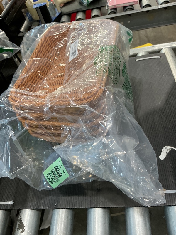 Photo 1 of *See Clerk Notes*
5 PCS 12x8 Inch Wicker Bread Basket, Woven Serving Basket, Tabletop Food Serving Basket for Restaurant, Bakery, Family Party, Hotel, Fruits, Vegetables and Snacks, Brown *Missing Parts*