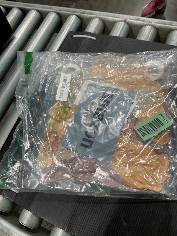 Photo 1 of 136pcs Rose Gold Balloon Garland Arch Kit, 18 12 10 5 inch Blush Pink and Rose Gold confetti Balloons for Wedding, Bridal Baby Shower, Princess Birthday Party Decorations