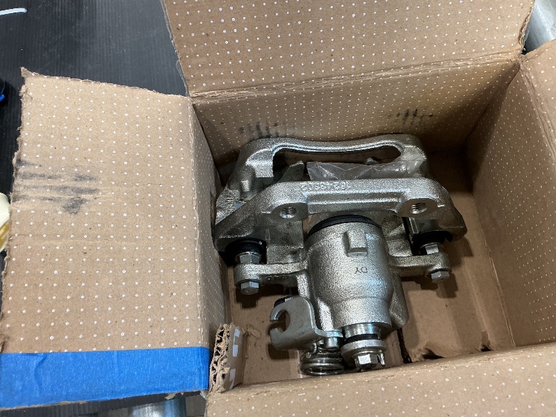 Photo 1 of SCITOO Rear Left Brake Caliper With Bracket 18B5263 Compatible For Ford For Explorer 2011-2015 For Ford For Flex 2010-2014 For Ford For Taurus 2013-2015 For Lincoln MKT 2010-2014