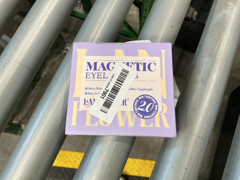 Photo 1 of ***SEE NOTES*** Lanflower Magnetic Eyelashes with Applicator Natural Magnetic Lashes Wispy False Eyelashes with Magnets Fairy Eyelashes No Need Glue Manga Lashes