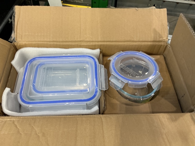 Photo 1 of *** SEE NOTES*** Amazon Basics Glass Food Storage Containers with Locking Lids, Set of 7, 14 pieces including lids, BPA-Free, clear with blue silicone ring