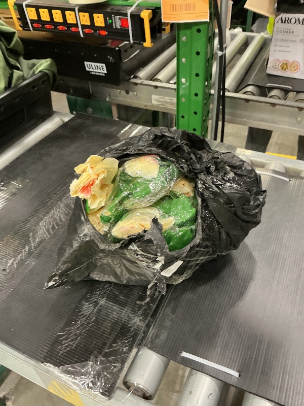 Photo 1 of 10PCS Fake Rose Garland, 7.5Ft Artificial Vines Flowers Hanging Rose Vine forfor Table Wedding Backdrop Arch Wall Party Mantle Festival Decor (Champagne)