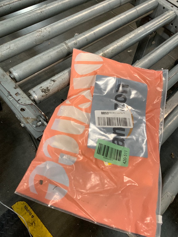 Photo 1 of ***MISSING 2 TANKS****OLCHEE Womens 3 Pack Crop Tank Tops Basic Seamless Ribbed Sleeveless Square Neck Workout Top Summer Exercise Yoga Gym Shirts - Blue Beige Yellow Large