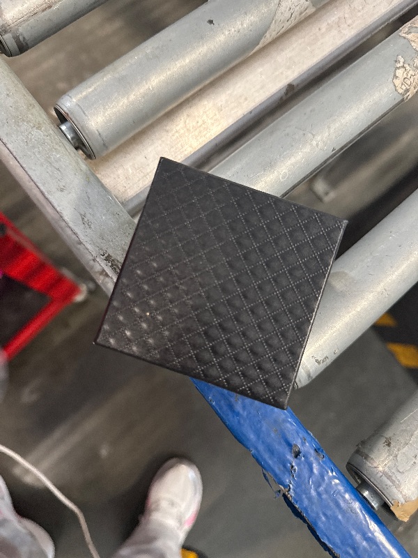 Photo 1 of ****ONLY ONE***** OMO High-capacity Metal Ieak-proof Bottle (3nd Generation Upgrade Version) (Black Blue Gold?Portable Pepper Shaker 
*****only one *******