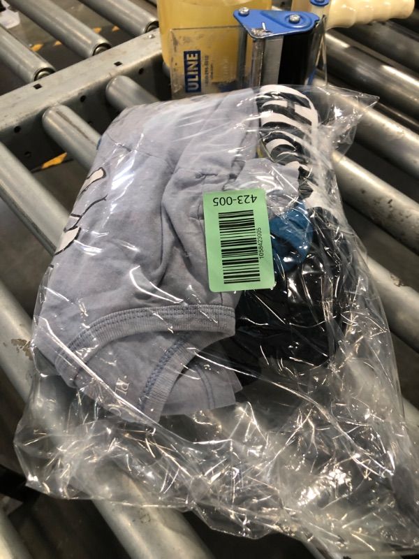 Photo 1 of [NOT EXACT ITEM AS PICTURED SEE CLERK PICTURES FOR MORE DETAILS] 3 LARGE BOYS GRAPHIC TEE 