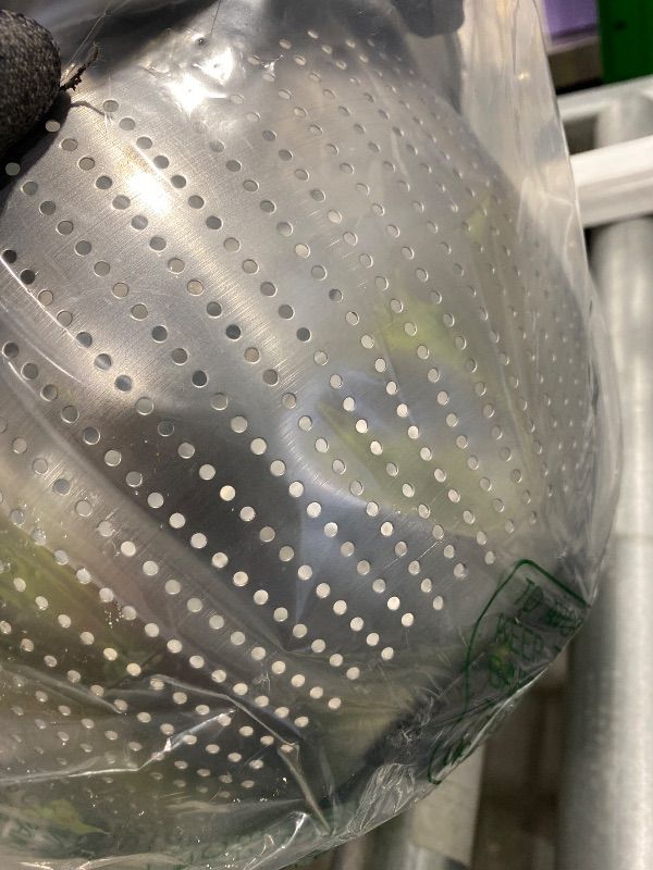 Photo 1 of *Missing Parts - Check clerk notes*
OXO Good Grips Stainless Steel 5 qt./ 4.7 L Colander