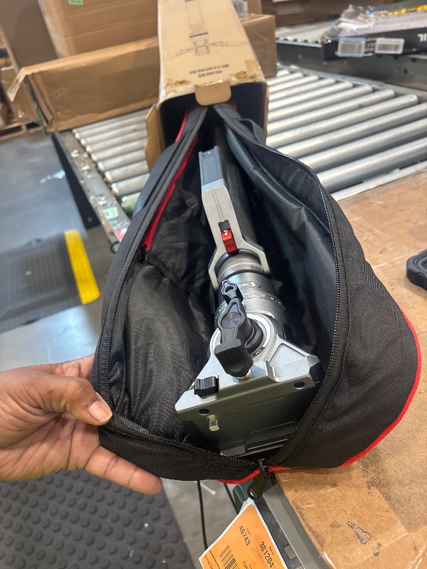 Photo 1 of **UNTESTED**
SmallRig 166.5cm / 65.6" Carbon Fiber Monopod for Camera, Compact Camera Monopod with One-Touch Height Adjustment, Max. 5kg Playload Ball Head, Storage Size of 68cm / 26.8", Weighs 1.72kg / 3.8lb