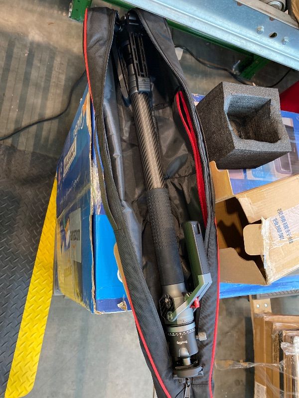 Photo 1 of **UNTESTED**
SmallRig 166.5cm / 65.6" Carbon Fiber Monopod for Camera, Compact Camera Monopod with One-Touch Height Adjustment, Max. 5kg Playload Ball Head, Storage Size of 68cm / 26.8", Weighs 1.72kg / 3.8lb