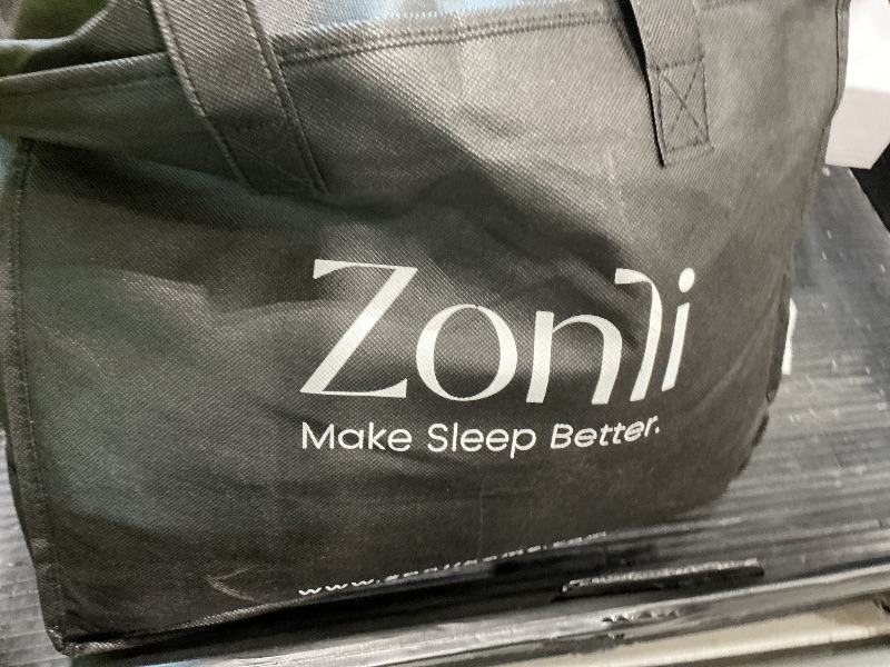 Photo 1 of 
ZonLi Cooling Blanket for Hot Sleepers! Light Gray Size Large 
