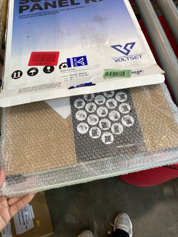 Photo 1 of **UNTESTED**
Voltset Solar Panel Kit 30W 12V, Solar Battery Trickle Charger Maintainer, Waterproof Solar Panel + Upgrade Charge Controller + Adjustable Mount Bracket for Boat RV Motorcycle Marine