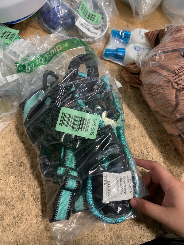 Photo 1 of ****SEE NOTES ******NESTROAD No Pull Dog Harness,Adjustable Oxford Dog Vest Harness with Leash,Reflective No-Choke Pet Harness with Easy Control Soft Handle for Large Dogs(Large,Turquoise)