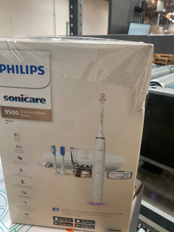 Photo 1 of ***(PARTS ONLY/ MAJOR DAMAGE/ NON FUNCTIONAL)***
Philips Sonicare DiamondClean Smart 9500 Electric Toothbrush, Sonic Toothbrush with App, Pressure Sensor, Brush Head Detection, 5 Brushing Modes and 3 Intensity Levels, Rosegold, Model HX9923/61