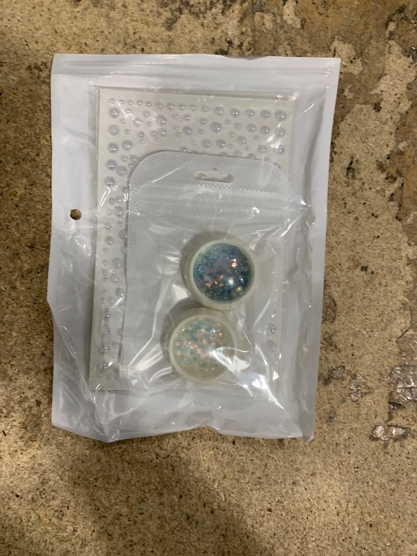 Photo 1 of **PARTIAL SET/MISSING A STARFISH** JELUTAR 6 Pcs Starfish Hair Clips Set, Mermaid Costume Accessories with Face Body Glitter and Pearl Stickers for Women, Perfect for Halloween and Cosplay (Mix Glitter Combo)