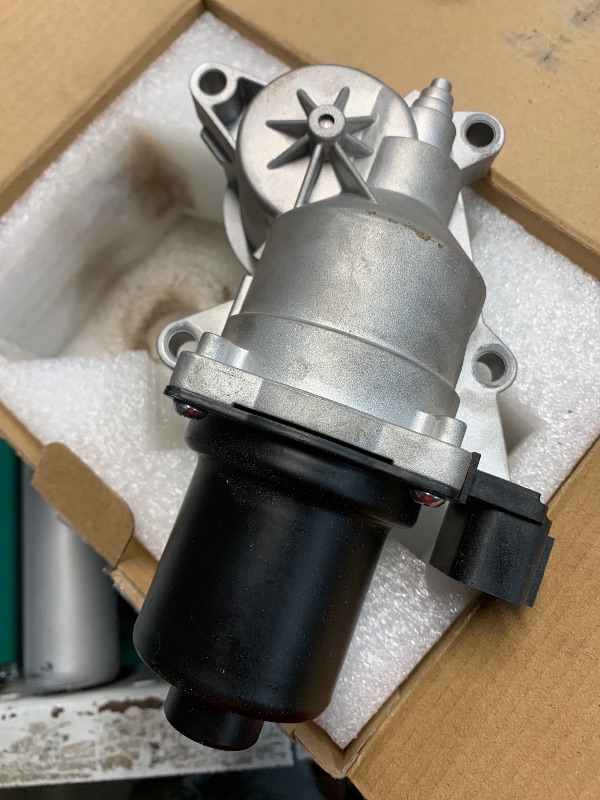 Photo 1 of (please see all images) 600-899 4WD Transfer Case Motor 