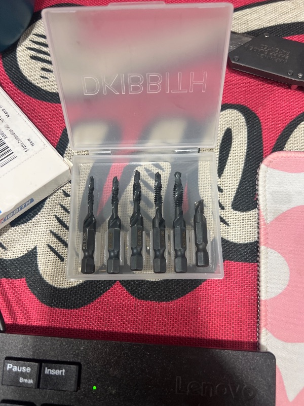 Photo 1 of ***SEE NOTES***
6 Packs Combination Drill & Taps Bit Set, Screw Tapping in SAE Size 6-32nc 8-32nc 10-32nc 10-24nc 12-24nc 1/4-20nc with Anti-Rust Black Coating, 1/4” Hex Shank and Storage Case