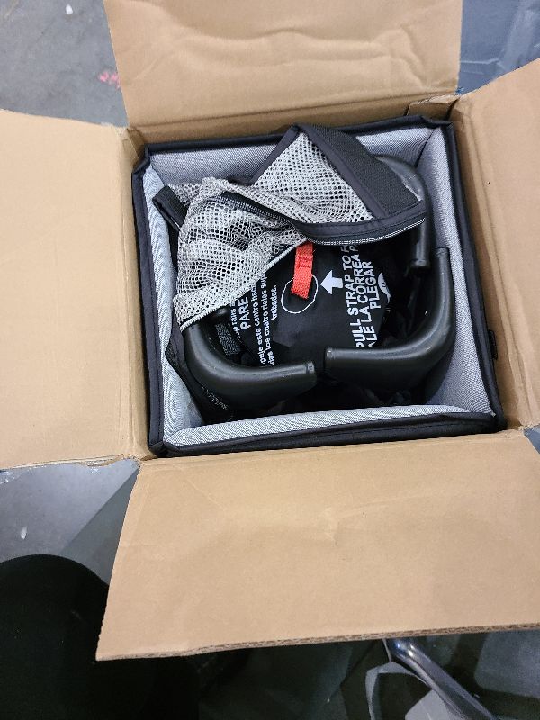 Photo 1 of **MSRP 89.99** Graco On The Go Zip Infant Playard, Reeves
