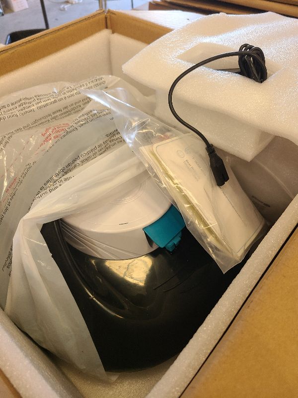 Photo 1 of (2025 Upgraded) TALOSBO Pleco Se Cordless Pool Vacuum Up to 130 Mins Runtime, Robotic Pool Cleaner with 2.5H Fast Charge, Ideal for Flat Above Ground and Inground Pools up to 861 Sq. Ft.