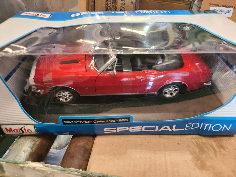 Photo 1 of 1967 Chevrolet Camaro SS 396 Convertible Red 1/18 Diecast Model Car by Maisto