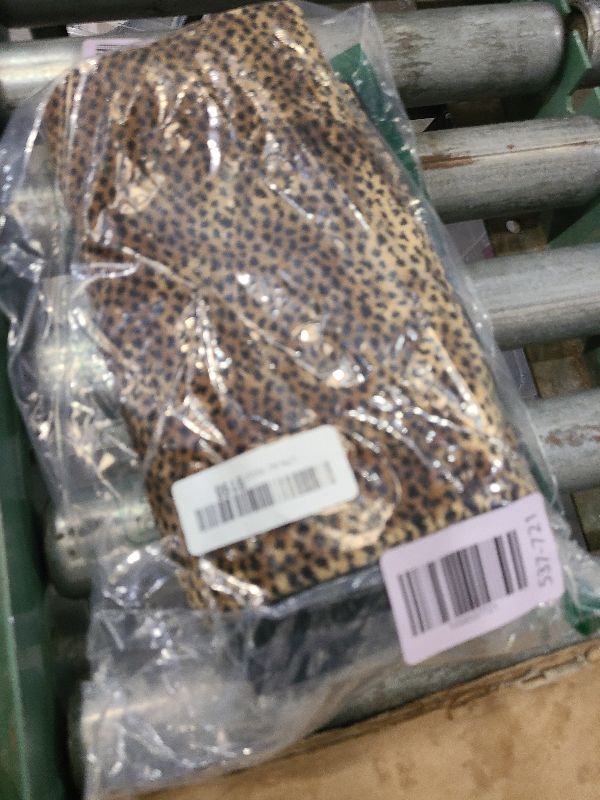 Photo 1 of 1pc luxury palace royal contemporary pillow cover, Leopard dot black and tan animal pattern single-sided high-precision jacquard velvet cutting process with zipper 20 x 20 inches (no pillow core)