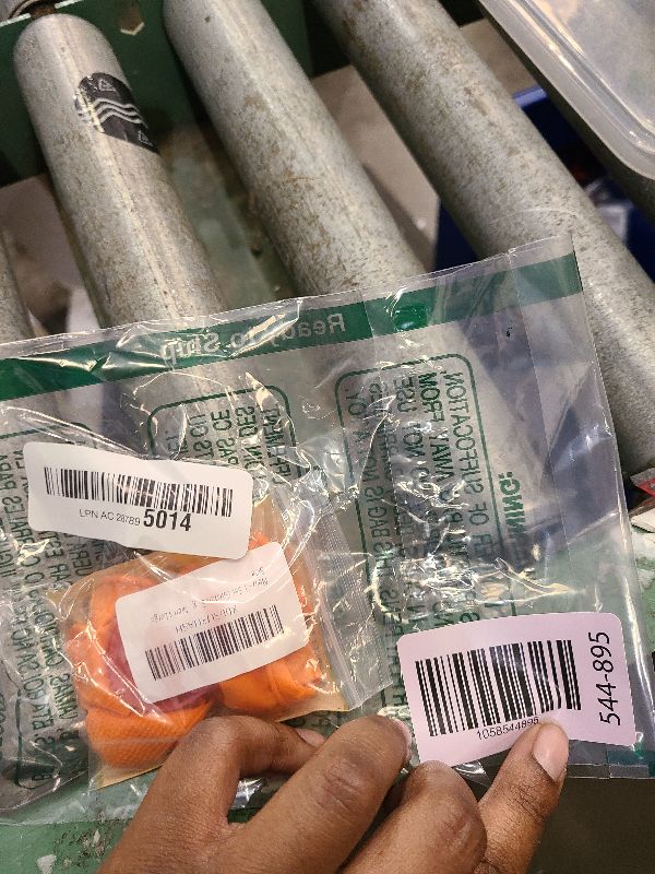 Photo 1 of 1 Set Garden Silicone Thumb Knife, Fruit and Vegetable Picking Thumb Knife Picking Knife Garden Tools for Plants Trimming - Men's Large Size