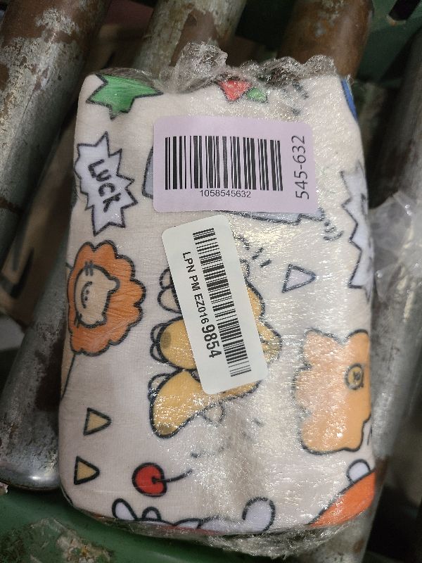 Photo 1 of 27.6" Cat Wrap for Cutting Nails, Self-Adhesive Cat Grooming Wrap Anti-Escape Cat Restraint for Nail Clipping Cat Swaddle Wrap Cat Wrapping Cloth for Pet Cleaning and Beauty (Within 15lbs)