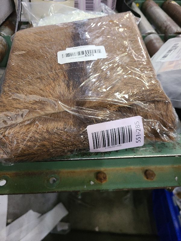 Photo 1 of 2PCS Real Goatskin Hide Fur Pelts Goat Skin Leather Goat Hide Home Decor Design Hunting Ornament Floor Wall Exhibit Display for DIY Clothing Sheepskin Fur Rug Exotic (Approx 21x15in)