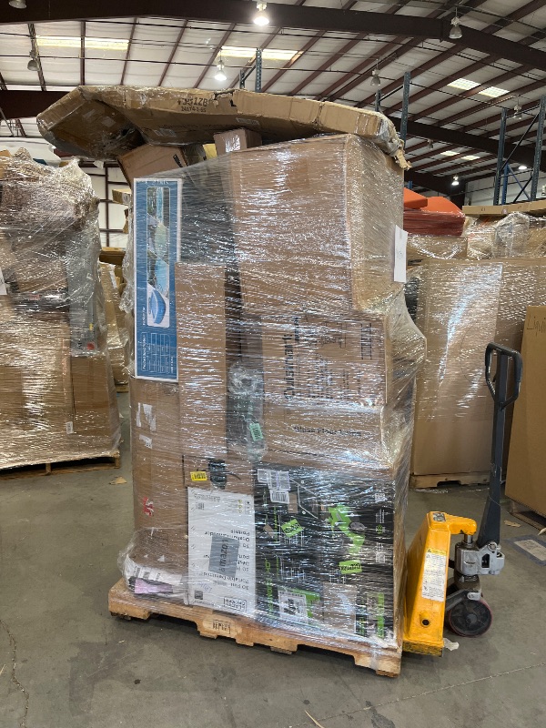 Photo 1 of  pallet roughly 60 items