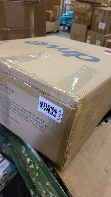 Photo 1 of 2-in-1 Locking Raised Toilet Seat with Tool-free Removable Arms