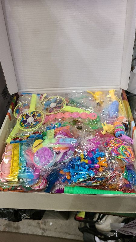 Photo 1 of 1000pcs Party Favors Goodie Bags for Kids, Fidget Toys Pack, Stocking Pinata Stuffers, Birthday Gifts, Classroom Prize, Treasure Box, Carnival Prizes, Easter Eggs Fillers
