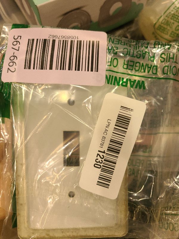 Photo 1 of 1 Pcs Mirror Light Switch Wall Plate Durable Switch Covers Acrylic Mirrored Decorative Wall Plates For Electrical Outlets Single Toggle