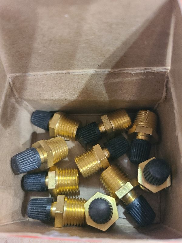 Photo 1 of "Milton 779 Re-Cappers F. Plug .305""-32 T-Style", box of 10