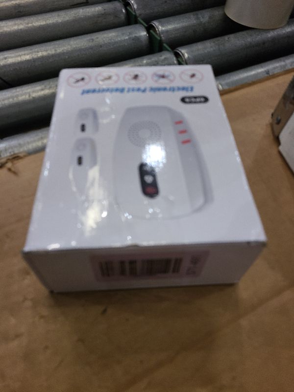 Photo 1 of 2025 Upgraded Ultrasonic Pest Repellent Indoor Insect Repeller, Pest Control, Repellent Roach, Mouse, Bugs, Mosquito, Mice, Spider, Ant, Rodent Repellent Ultrasonic Plug in, 3 Mode Switching, 4 Packs