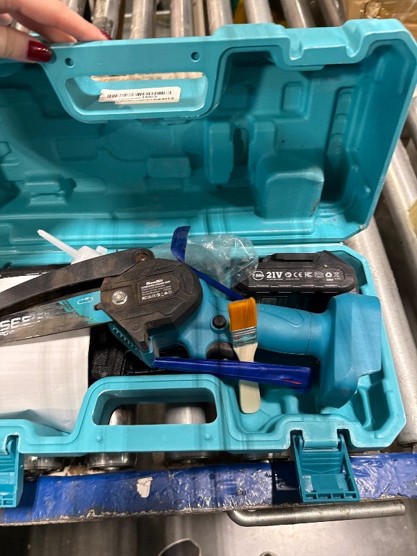 Photo 1 of * CHAIN NOT  ON*Seesii Mini Chainsaw, 6-inch Mini Chainsaw Cordless, Handheld Electric Power Chain Saw with 2 Batteries, for Tree Trimming Wood Cutting, Best Gifts for Father, Dad, Husband, Men