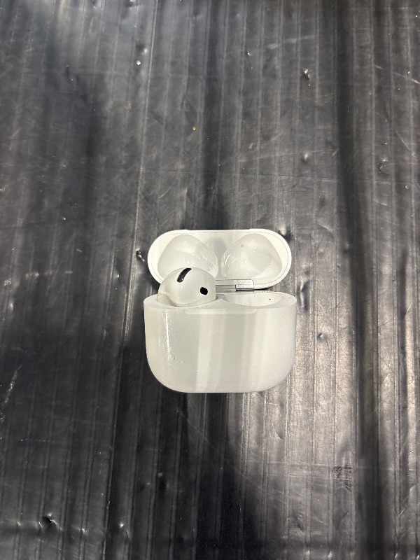 Photo 1 of ***ONE AIRPOD ONLY*** Apple AirPods 4 Wireless Earbuds, Bluetooth Headphones, Personalized Spatial Audio, Sweat and Water Resistant, USB-C Charging Case, H2 Chip, Up to 30 Hours of Battery Life, Effortless Setup for iPhone
