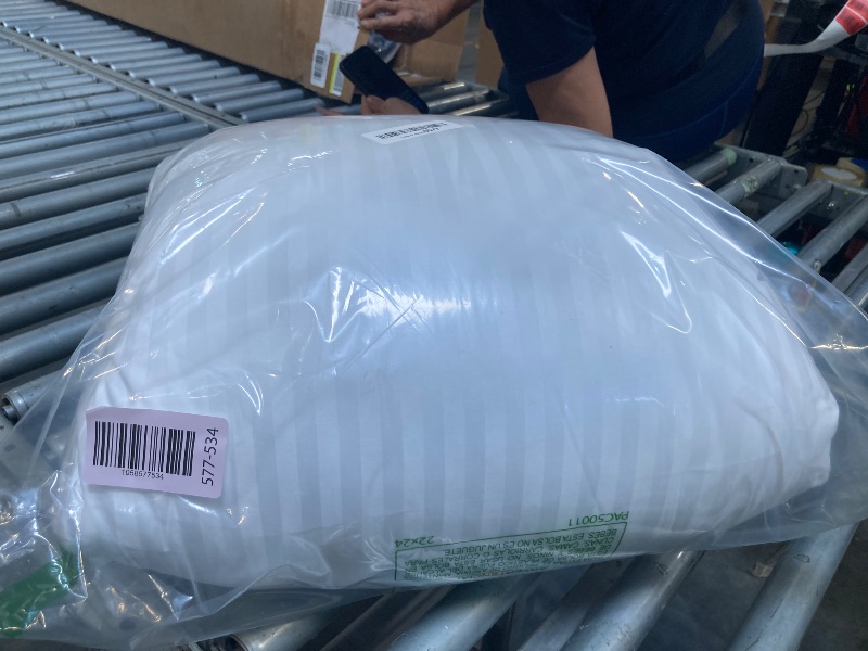 Photo 1 of Beckham Hotel Collection Bed Pillows Standard/Queen Size Set of 2 - Original Down Alternative Pillow for Sleeping - Bedding for Back, Stomach or Side Sleepers