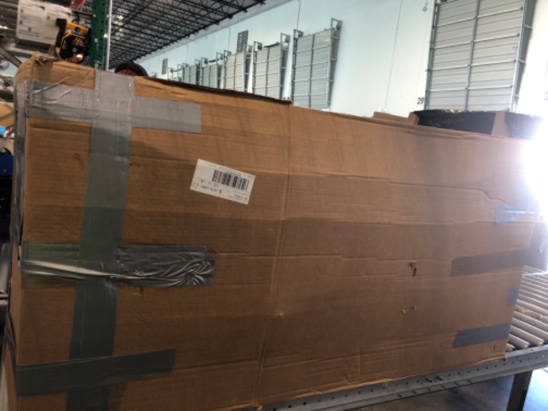 Photo 1 of ***HAS BEEN USED*****Gorilla Carts Steel Utility Garden Cart with No-Flat Tires, 4 Cubic Feet, 800-Pound Capacity, Green, Amazon Exclusive