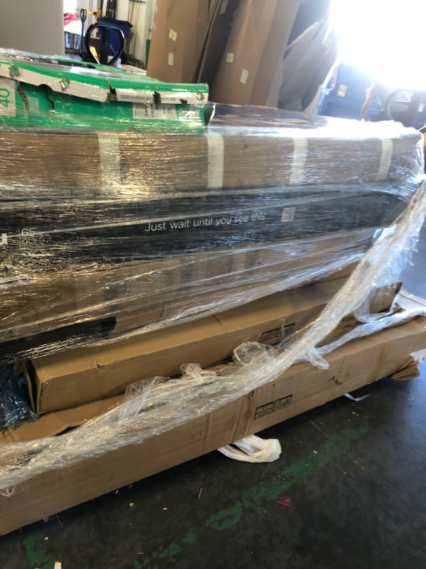 Photo 1 of **NO RETURNTS*********6 NO FUNCTIONAL  TV SOLD FOR PARTS*****FINAL SALE***!!!! NO RETURNS******