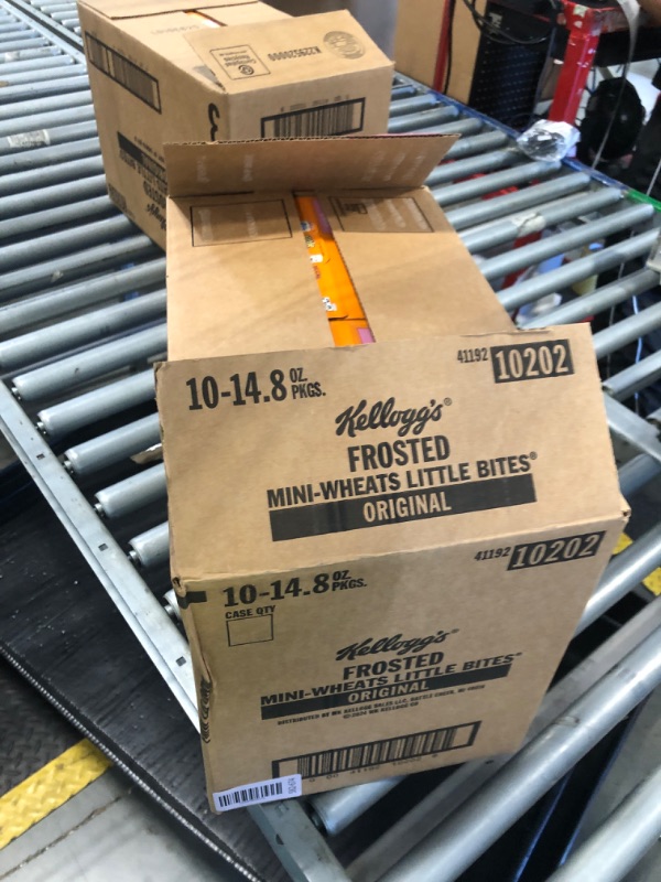 Photo 1 of ****EXP JUN 7/2025******Kellogg's Frosted Mini-Wheats Little Bites Breakfast Cereal, Kids Cereal, Family Breakfast, Original (10 Boxes)