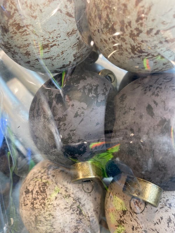Photo 1 of *Minor Damaged*
PullCrease 12 Pcs Neutral Christmas Textured Rusty Balls Ornaments 3.15'' Rustic Hanging Shatterproof Electroplated Plastic Ball Christmas Tree Ornaments for Xmas Home Farmhouse Decor(Multicolor)