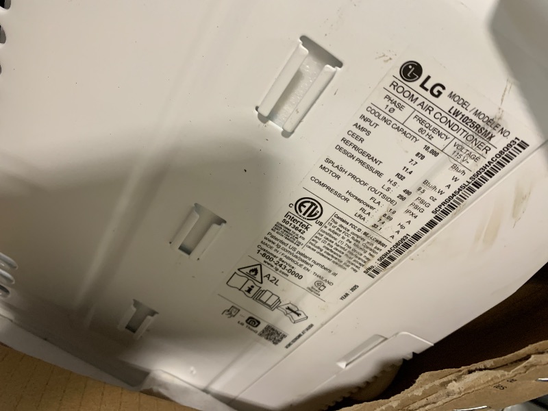 Photo 1 of ***VERY USED***PARTS ONLY*****LG LW1025RSMX Window Conditioner, Wi-Fi Enabled w/Remote, 450 Sq.Ft, 4-Way Air Deflection, 2 Cooling and Fan Speeds with Auto Fan Function, 115V, 10,000 BTU, White