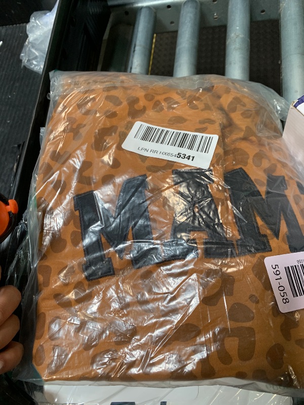 Photo 1 of ** ONLY MAMA SWEATER** Karwuiio Mommy and Me Fall Outfits Mama and Mini Sweatshirts Family Matching Outfits Letter Print Pullover Sweatshirt Tops (Women, L, Light Brown)