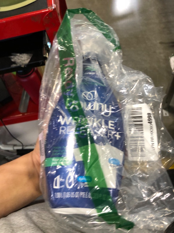 Photo 1 of ******1 BOTTLE****Downy Wrinkle Releaser Spray, All In One Formula, Removes Wrinkles, Static and Odor Eliminator, Crisp Linen Scent, 33.8 Fl Oz, Pack of 2 (Packaging May Vary)