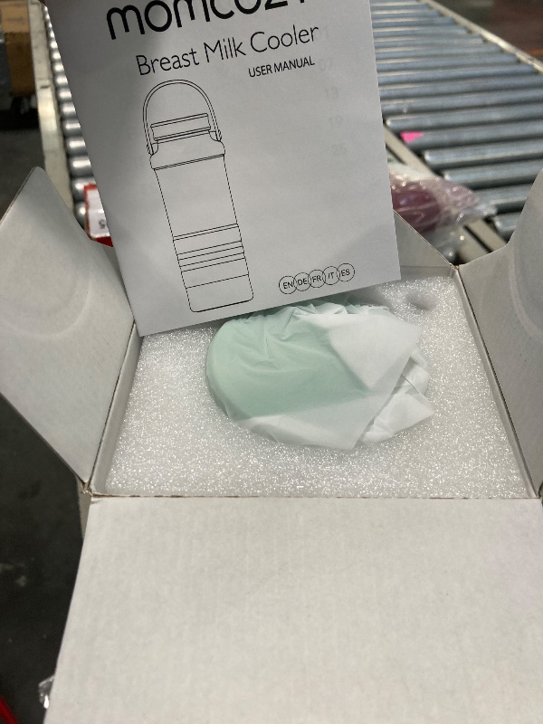 Photo 1 of ** missing BOTTLES **Momcozy 22oz Portable Breast Milk Cooler for Outdoor, Life Saver with 360° Total Cooling for 24 Hours, Larger Capacity Travel Breastmilk Chiller with 2pcs Baby Bottles for Breastmilk Storage, Green.. 